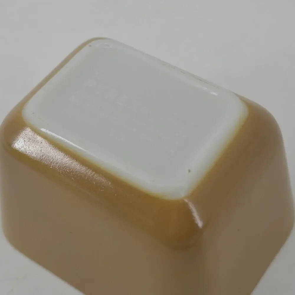 Vintage PYREX Refrigerator Dish 501 B Fridgie Sandlewood